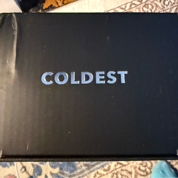 Coldest Limitless Bottle in Mango Reflections - Picture 3 of 3